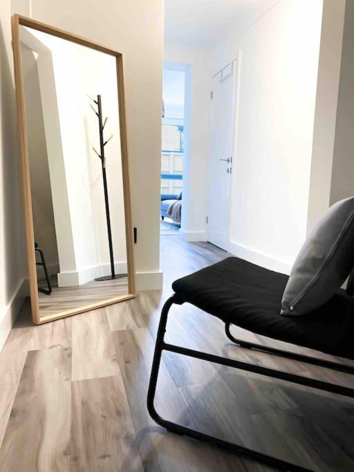 Modern Flat Near Train Station With Free Parking Apartment Cambridge  Ngoại thất bức ảnh