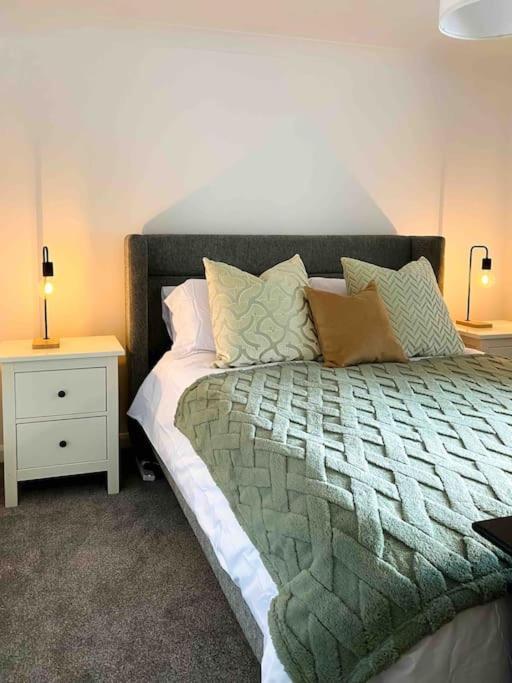 Modern Flat Near Train Station With Free Parking Apartment Cambridge  Ngoại thất bức ảnh